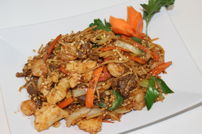 Number 99 on the Menu, Stir-fried Egg Noodles with chicken, beef, vegetables and crushed peanuts